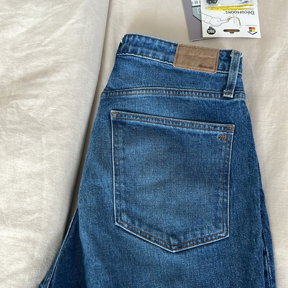 Madewell curvy perfect vintage straight jean size 30